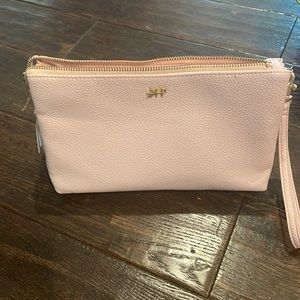 Freshly picked zipper pouch